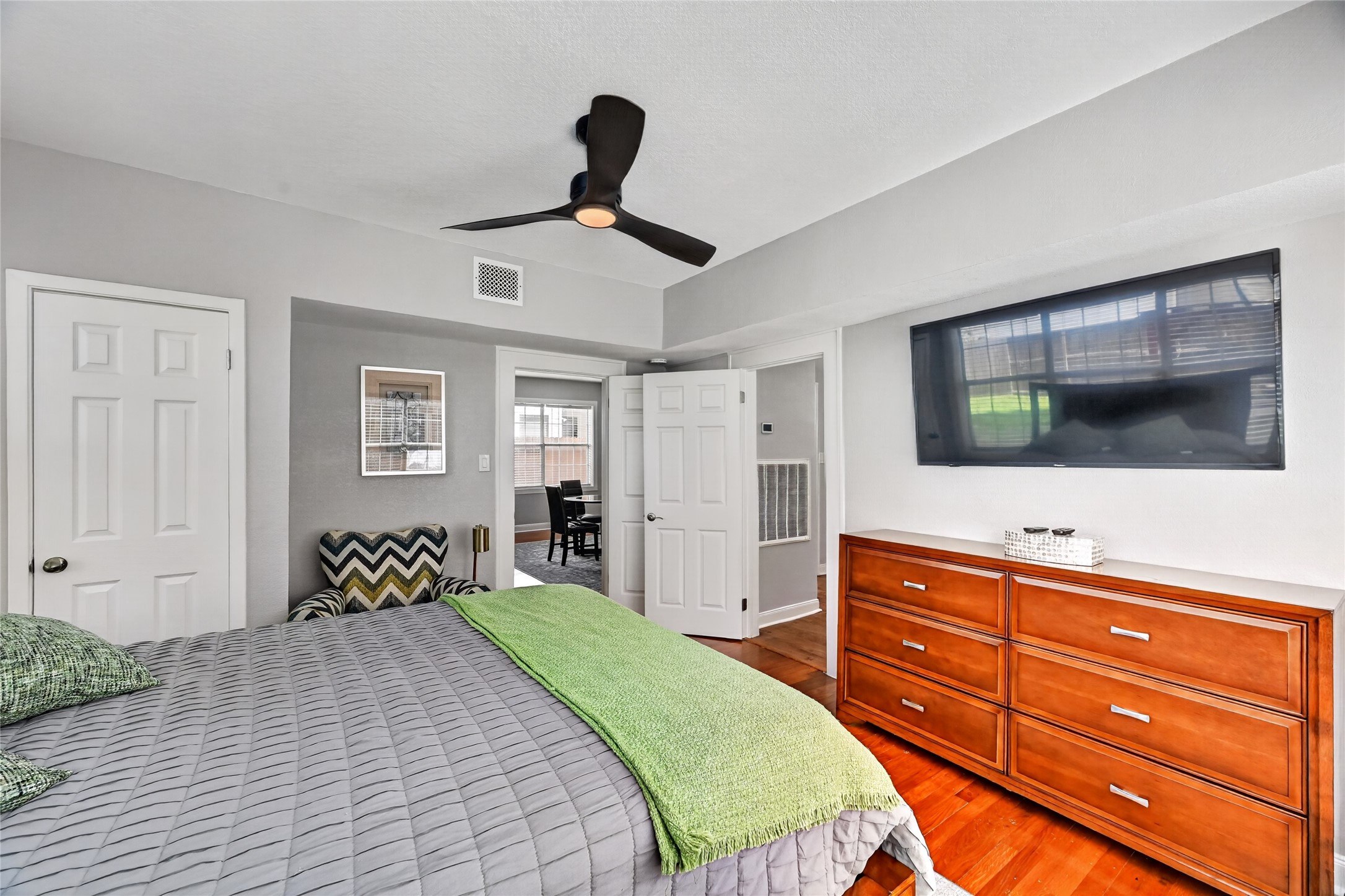 1822 Rosedale Street, Unit B Houston, TX 77004 - Photo 17 of 26 Gallery Image 17