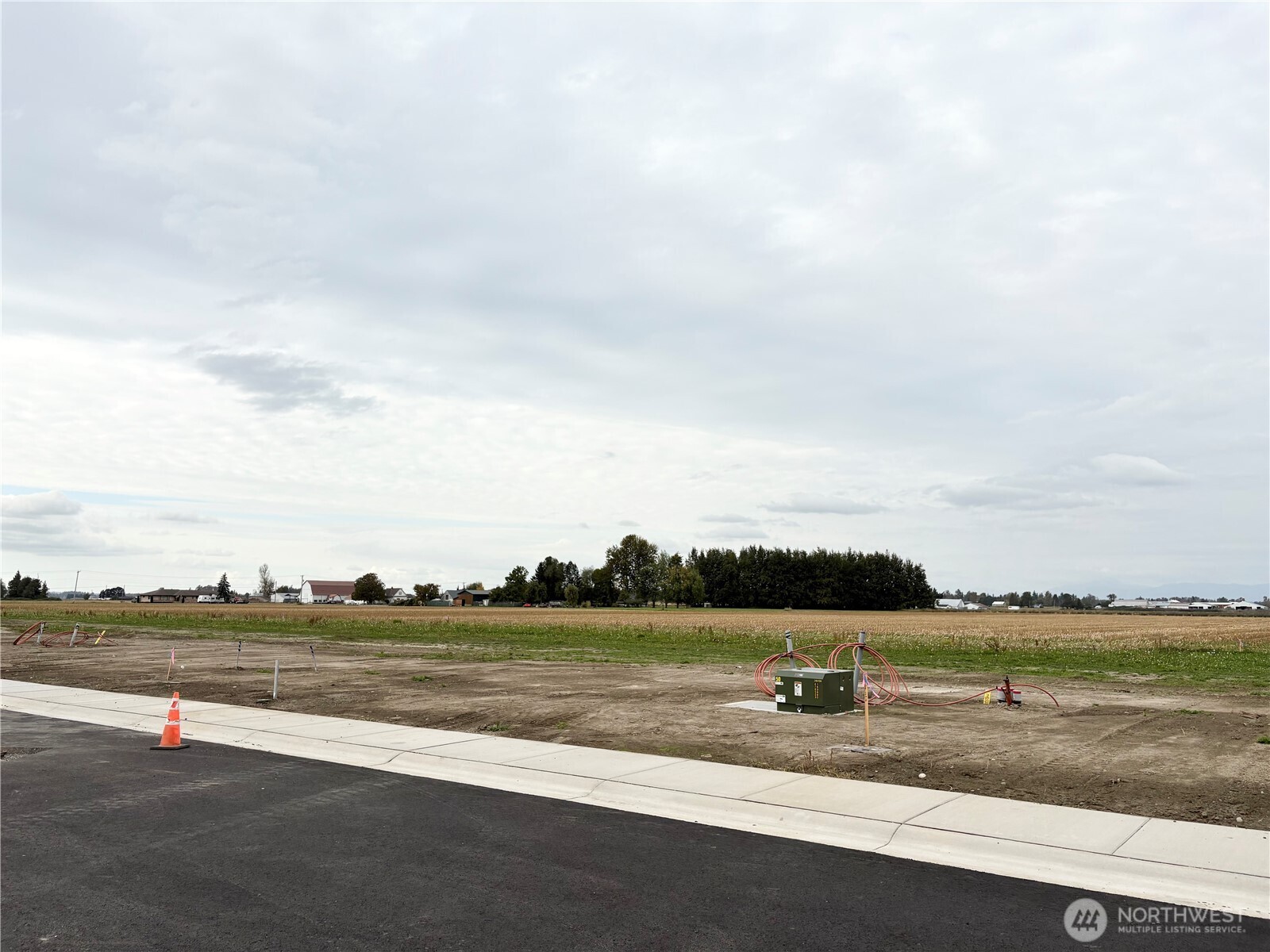 412 West 3rd Street Everson, WA 98276 - Photo 5 of 14 a view of a lake