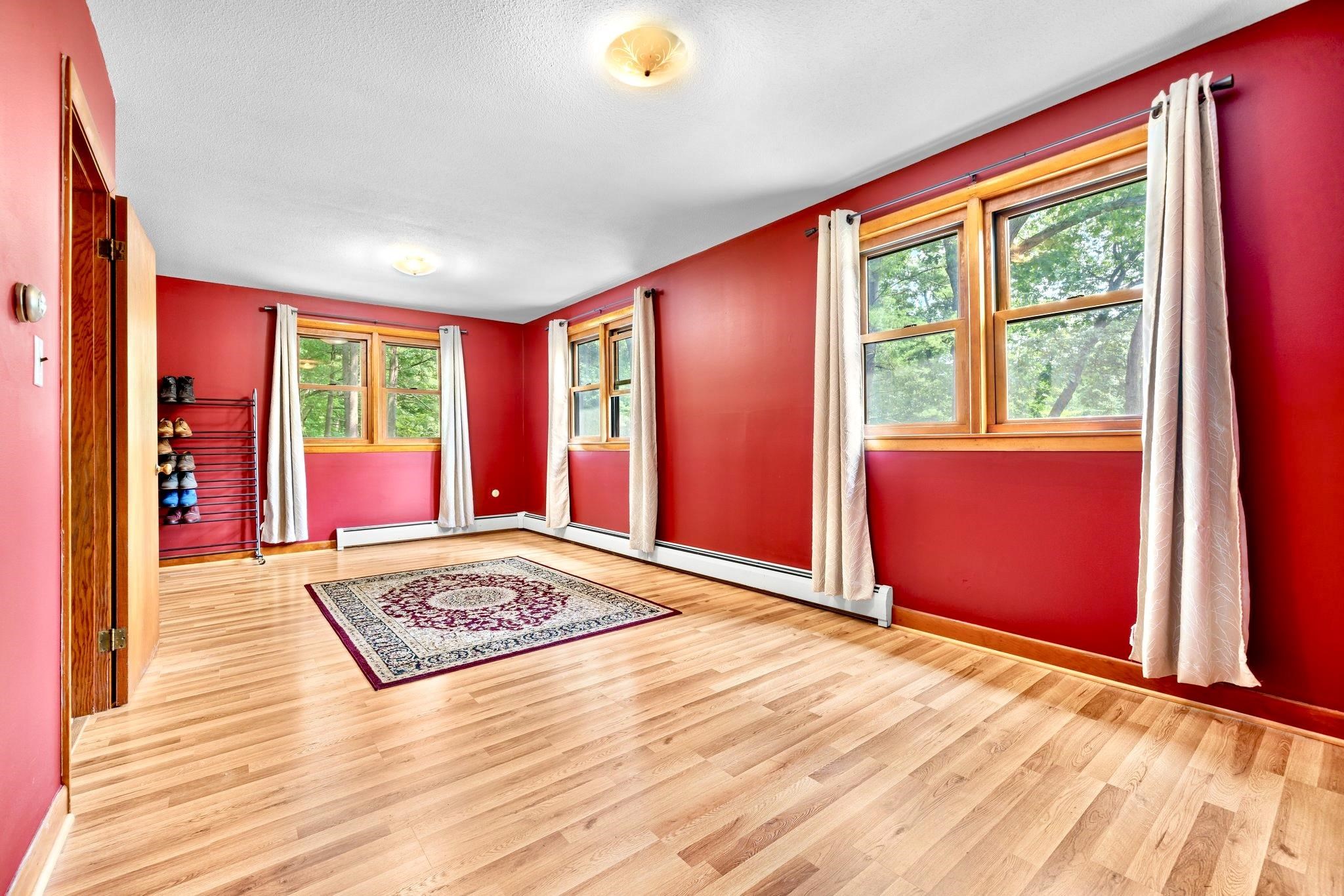 28 Lawrence Street Concord, NH 03301 - Photo 9 of 35 Gallery Image 9