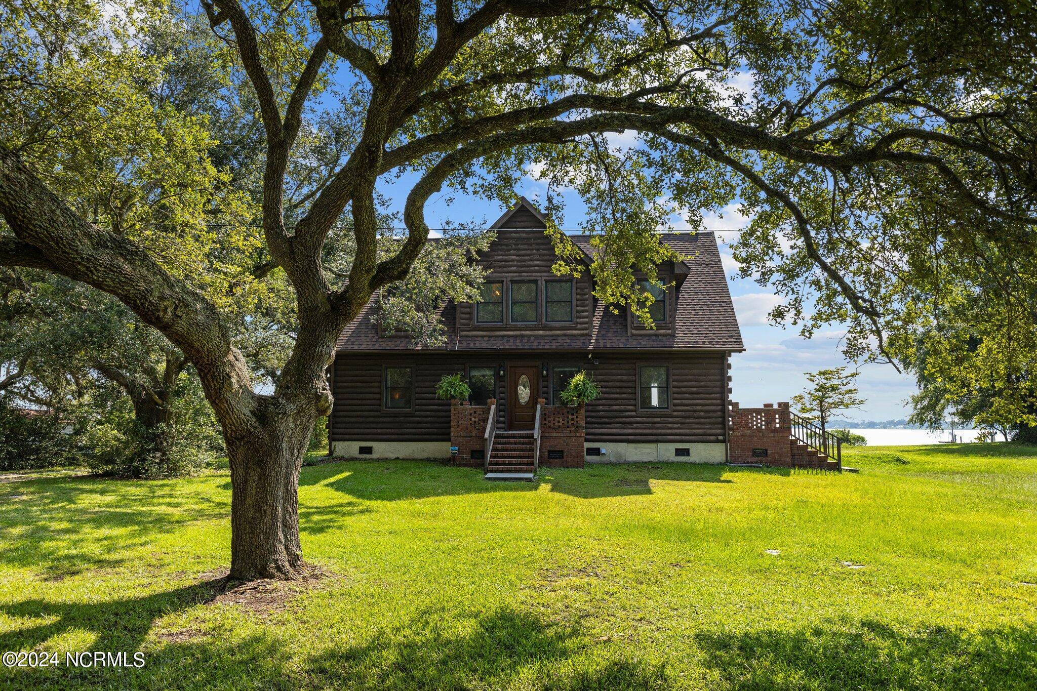 233 Point Road Newport, NC 28570 - Photo 41 of 53 47-web-or-mls-1S3A4944
