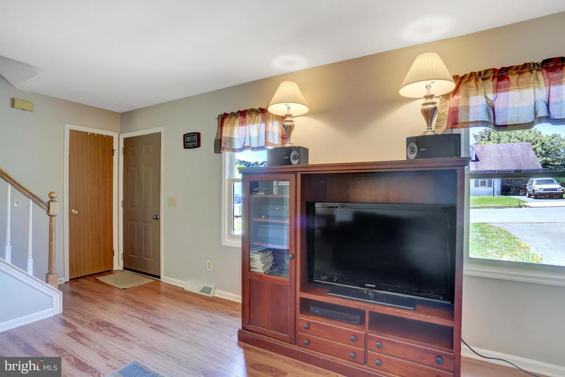 1928 Wilderness Road Lancaster, PA 17603 - Photo 11 of 28 Gallery Image 11