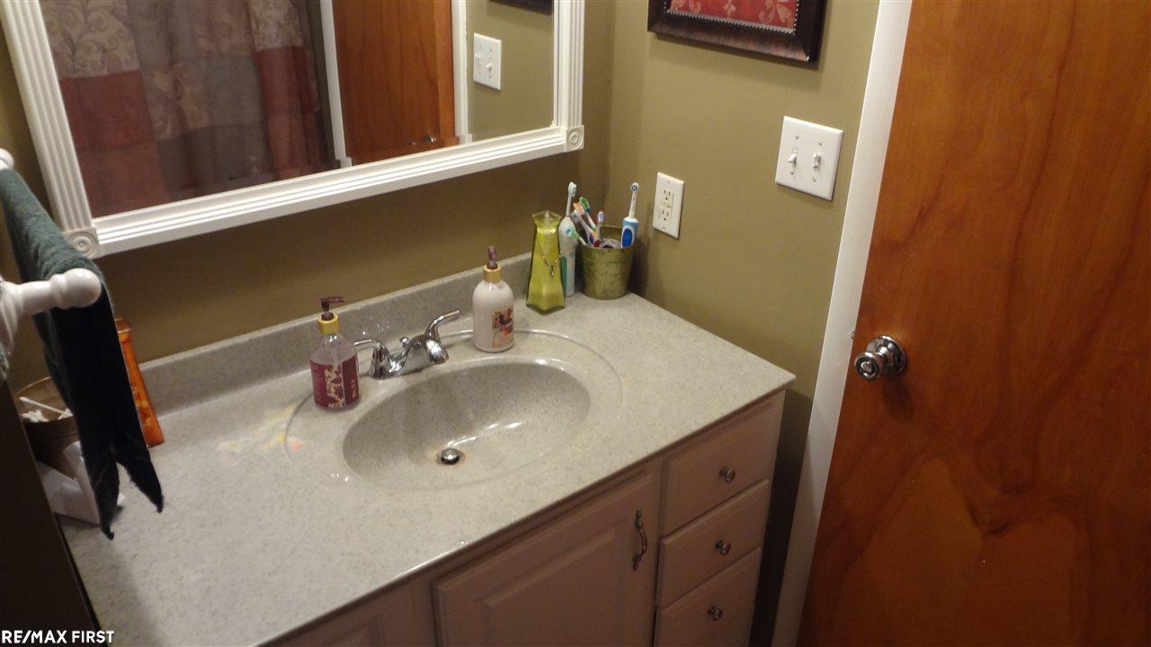 18314 Gilmore Road Armada, MI 48005 - Photo 35 of 47