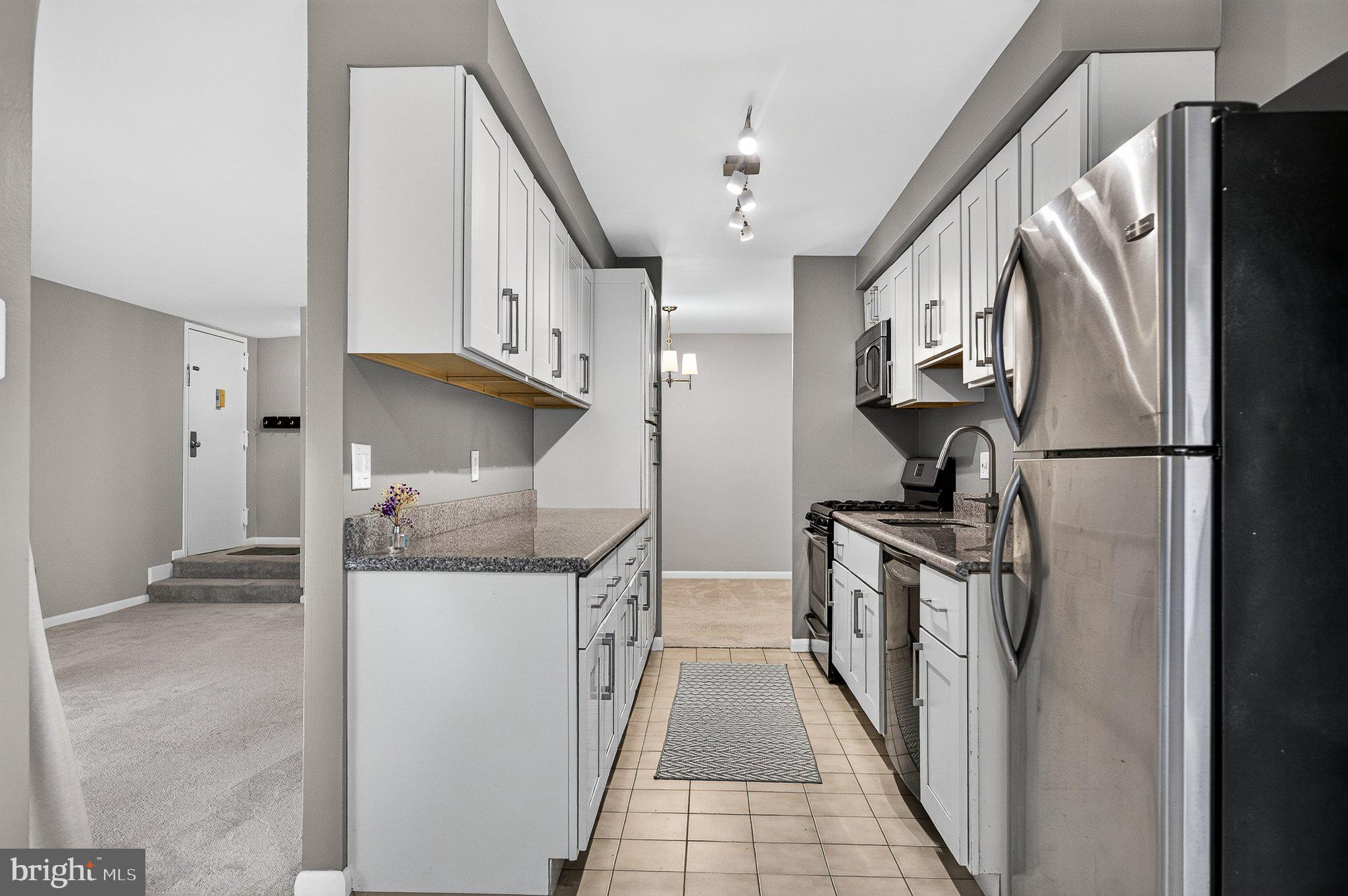 11252 Chestnut Grove Square, Unit 248 Reston, VA 20190 - Photo 15 of 50 Gallery Image 15