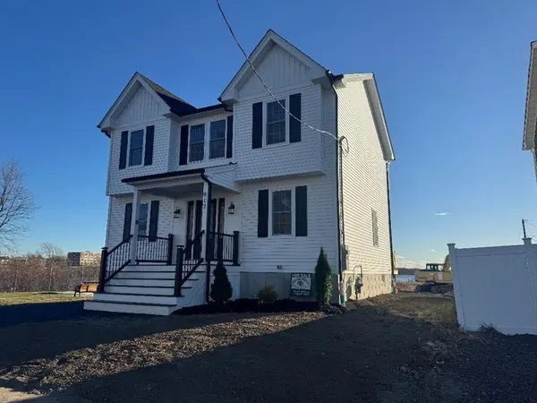 $529,900 | 917 Dwelly Street, Fall River, MA 02724