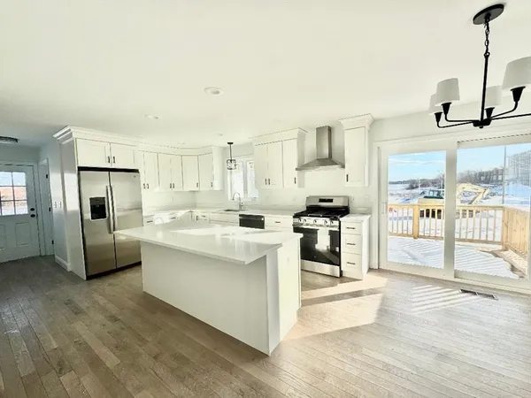 $529,900 | 917 Dwelly Street, Fall River, MA 02724