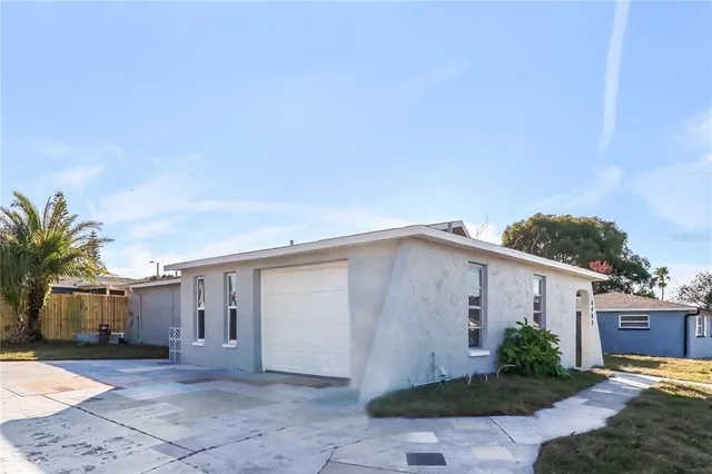 $1,870 | 6402 Bandura Avenue, New Port Richey, FL 34653