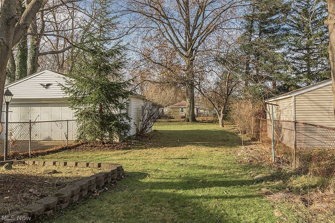 1658 Sunview Road Cleveland, OH 44124 - Photo 26 of 26