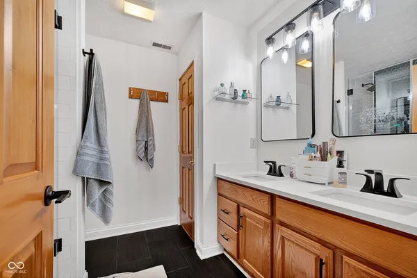 $868,000 | 1020 Sunset Bay, Cicero, IN 46034