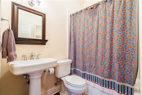 $299,000 | 104 Jefferson Heights Avenue, New Orleans, LA 70121