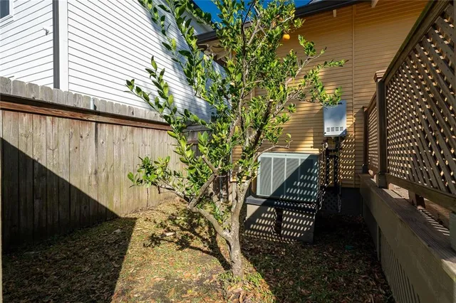 $299,000 | 104 Jefferson Heights Avenue, New Orleans, LA 70121