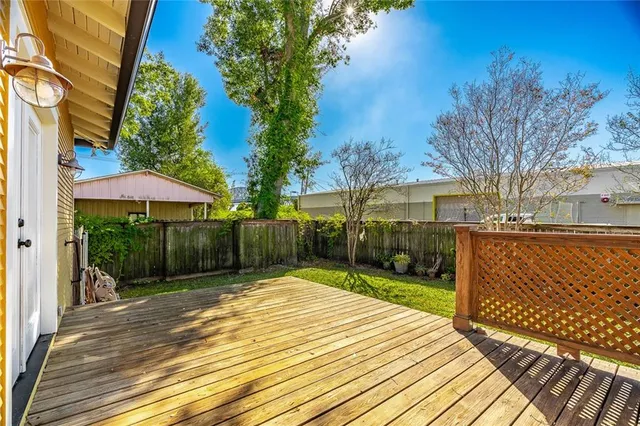 $299,000 | 104 Jefferson Heights Avenue, New Orleans, LA 70121