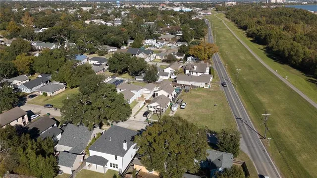 $299,000 | 104 Jefferson Heights Avenue, New Orleans, LA 70121