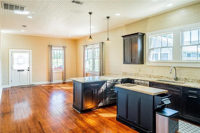 $299,000 | 104 Jefferson Heights Avenue, New Orleans, LA 70121