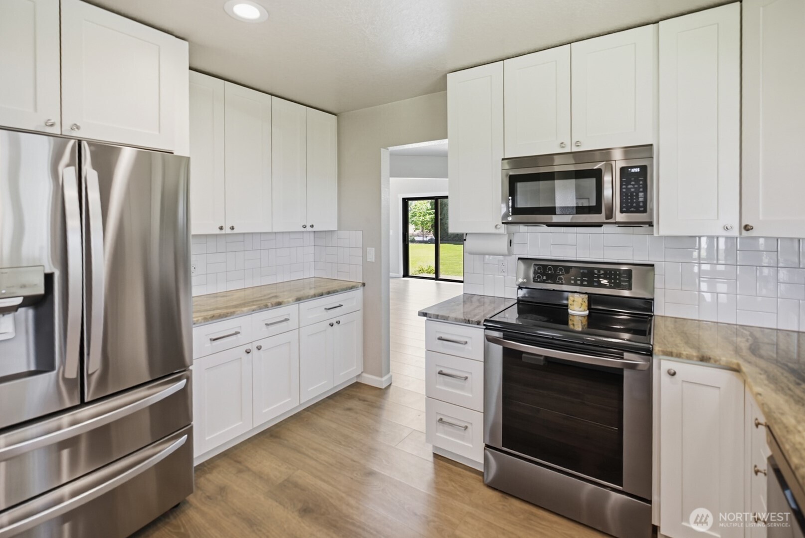 370 M Road Northeast Moses Lake, WA 98837 - Photo 13 of 40 Gallery Image 13