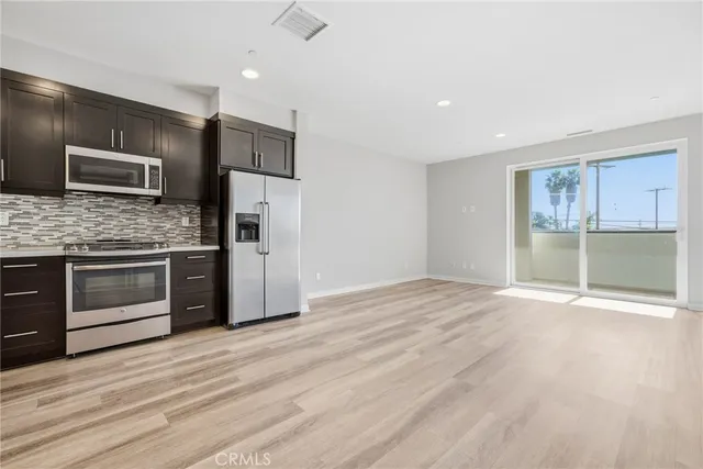 $1,425,000 | 639 Channel Way, Costa Mesa, CA 92627