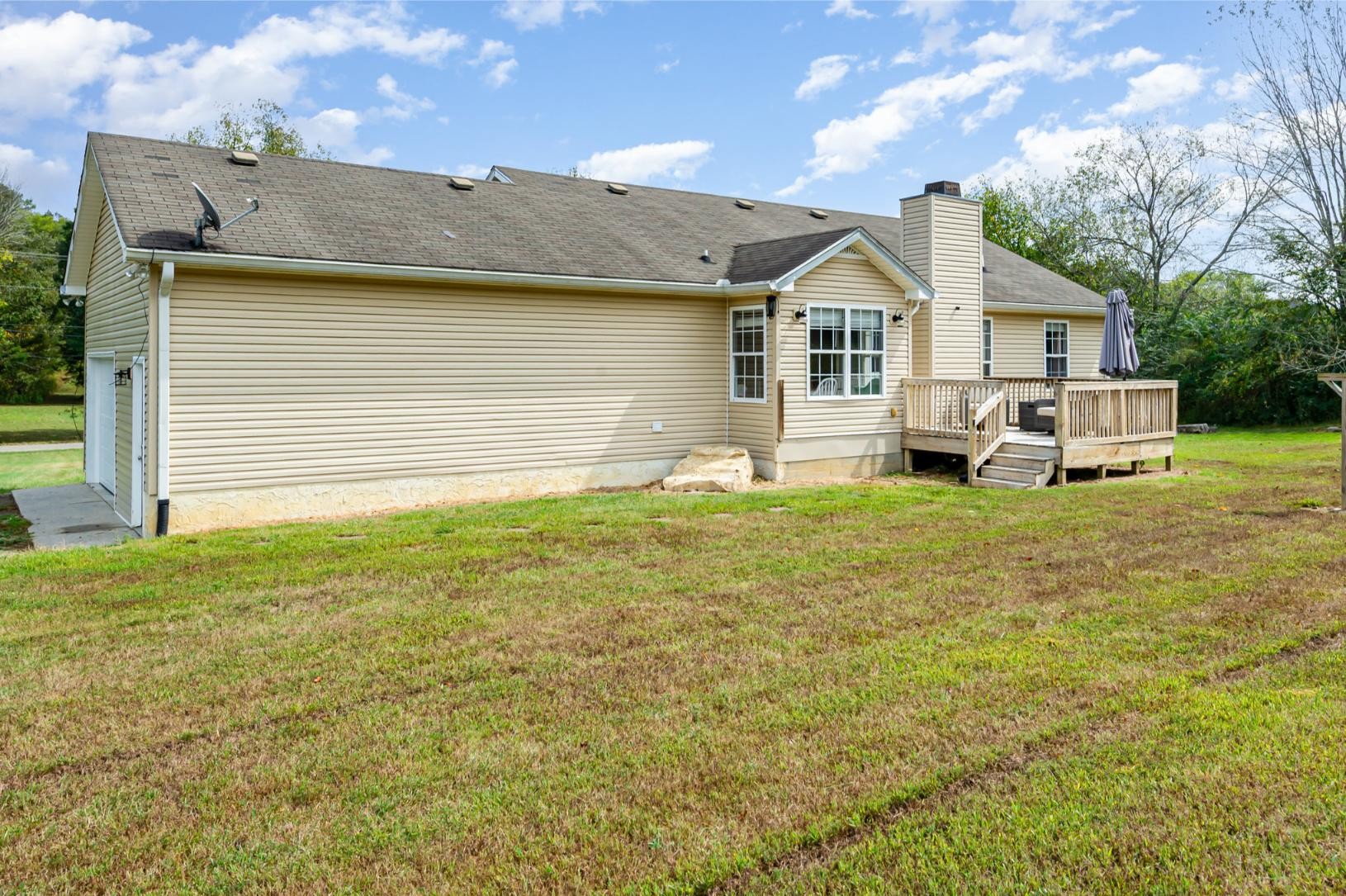 879 Rock Bridge Road Bethpage, TN 37022 - Photo 35 of 39 a house view with a garden space