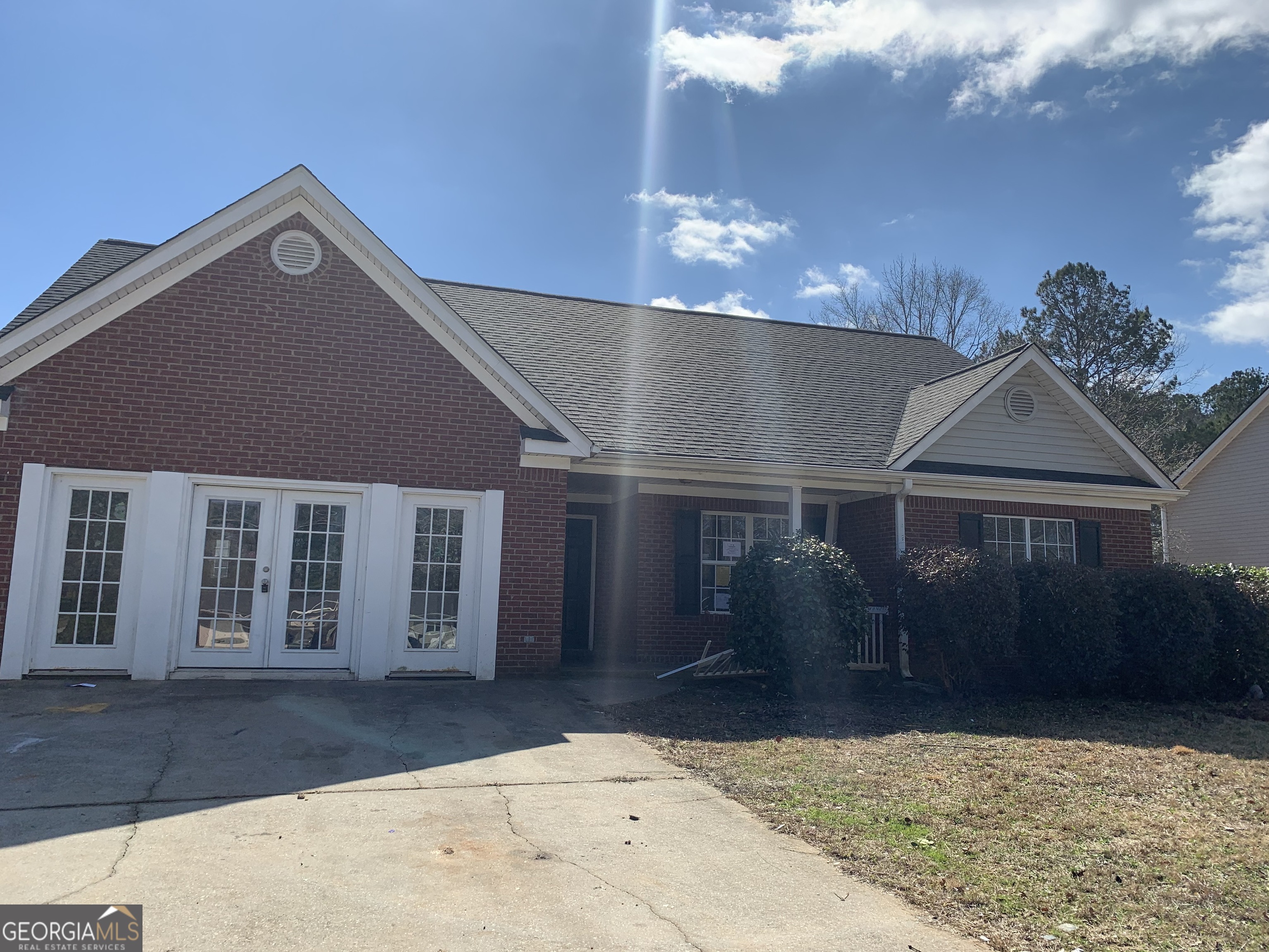 520 Vineyard Road Griffin, GA 30223 - Photo 2 of 6 front view of a house