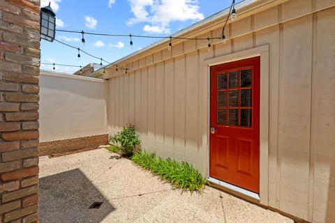 $580,000 | 3966 Far W Boulevard, Austin, TX 78731