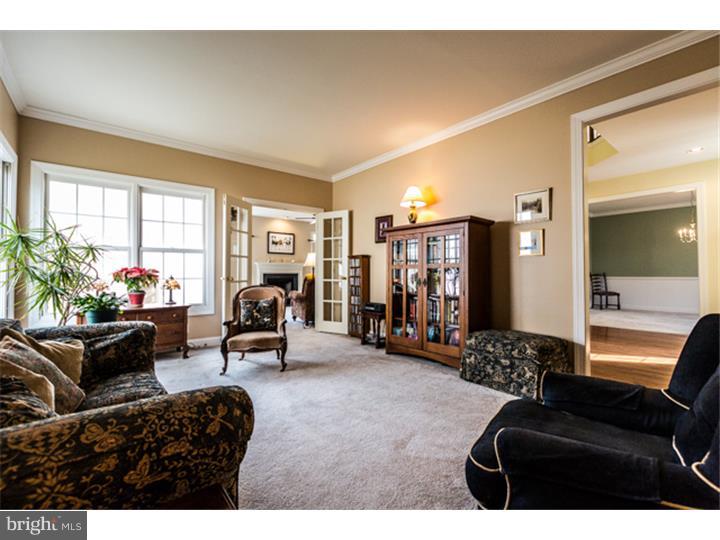 15 Landon Way Exton, PA 19341 - Photo 5 of 25 Living Room