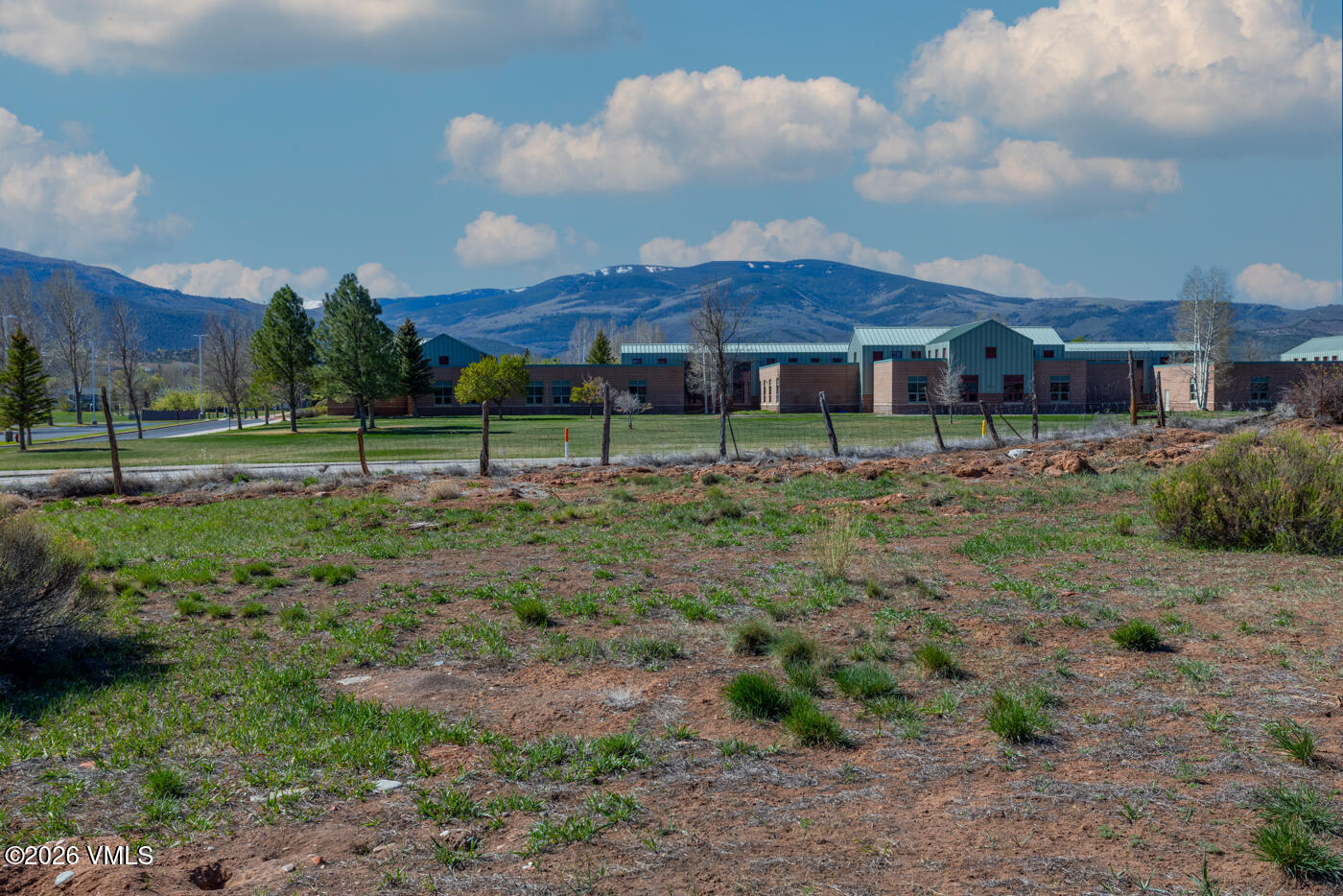 375 Red Fox Gypsum, CO 81637 - Photo 4 of 18 375 Red Fox. MLS-10