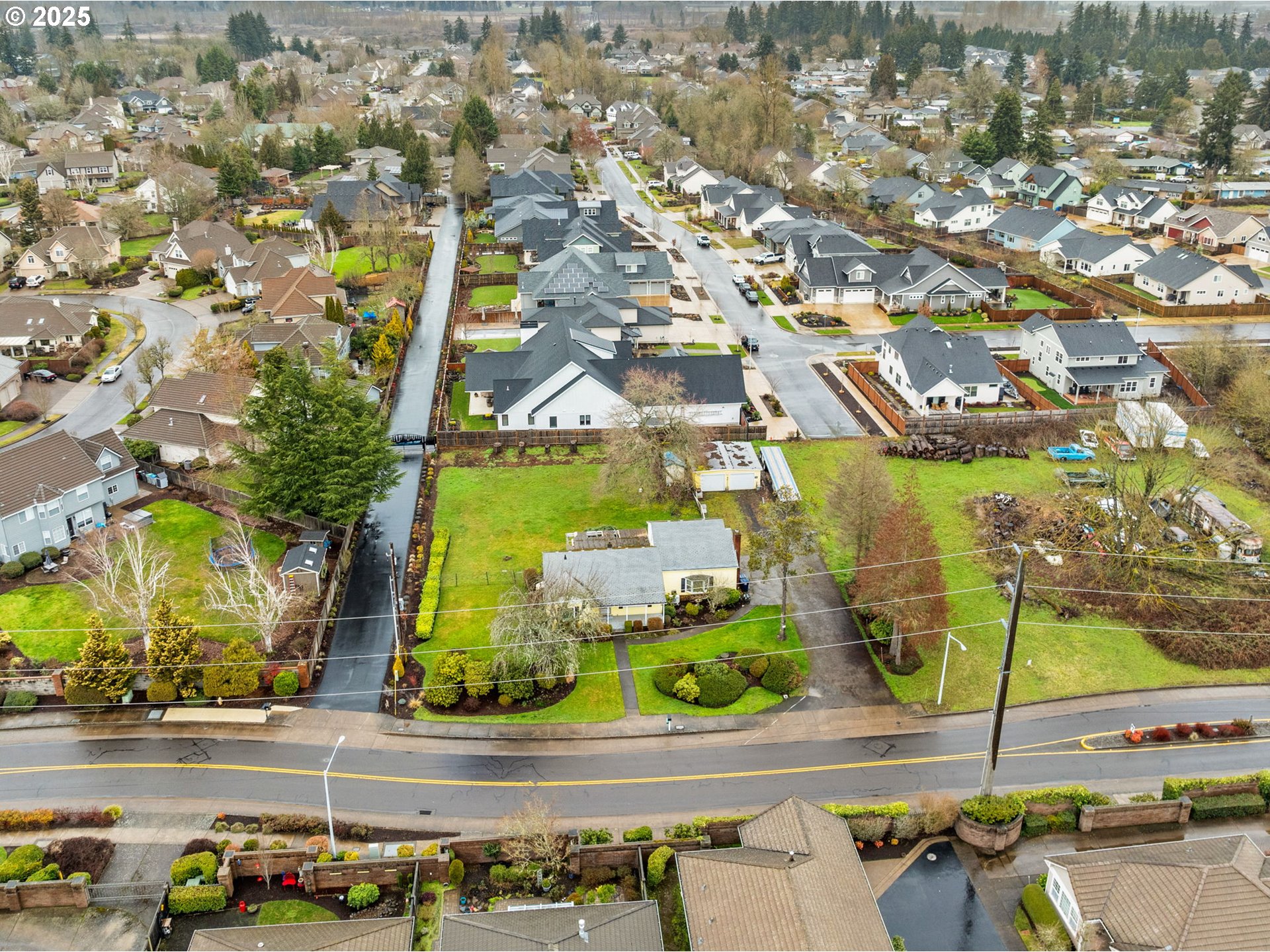 135 Ayres Road Eugene, OR 97408 - Photo 28 of 32
