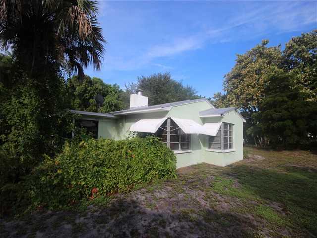 1444 Southeast Riverside Drive Stuart, FL 34996 - Photo 4 of 7 Gallery Image 4