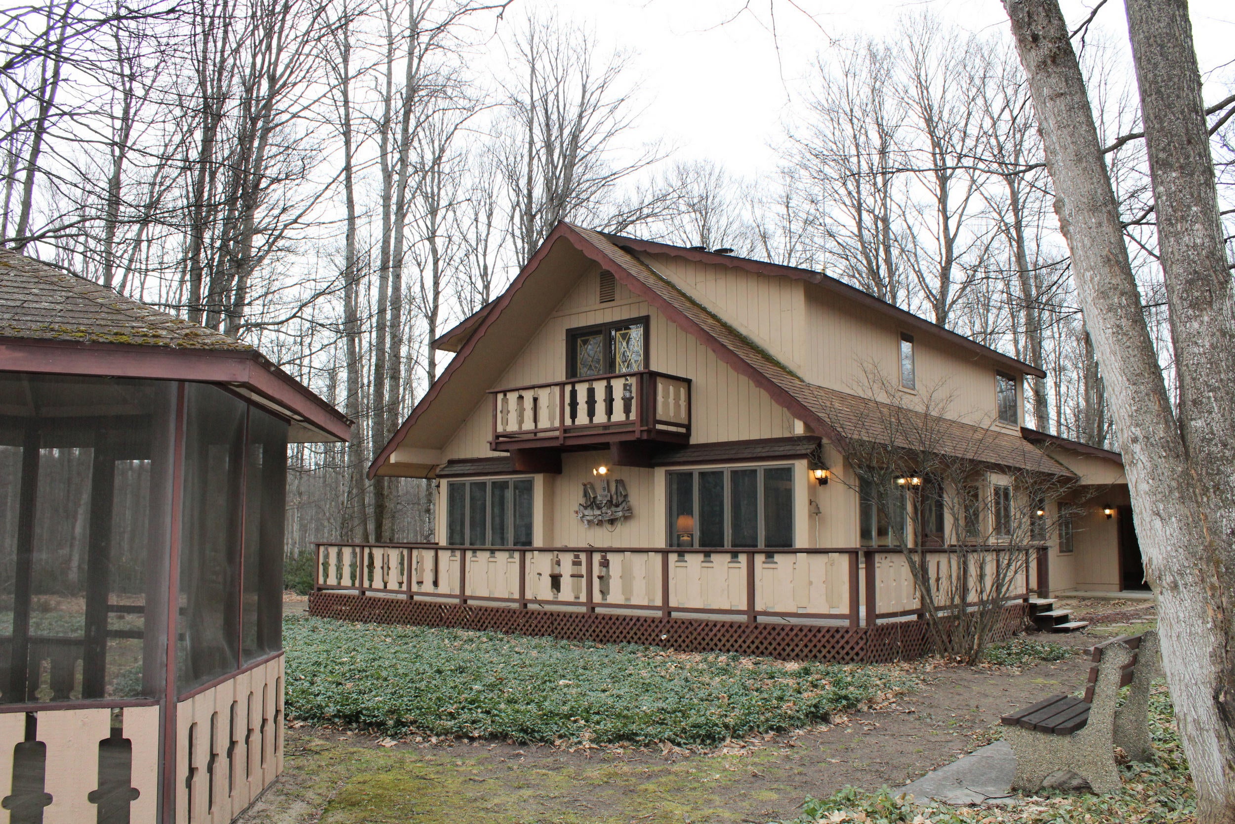 1611 Camp 10 Road Gaylord, MI 49735 - Photo 3 of 36 Gallery Image 3
