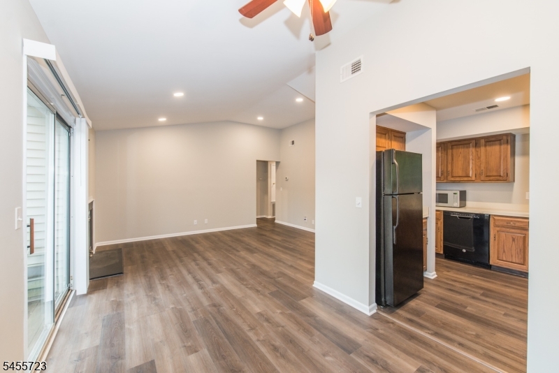 72 Sage Court Bedminster, NJ 07921 - Photo 6 of 22 Gallery Image 6