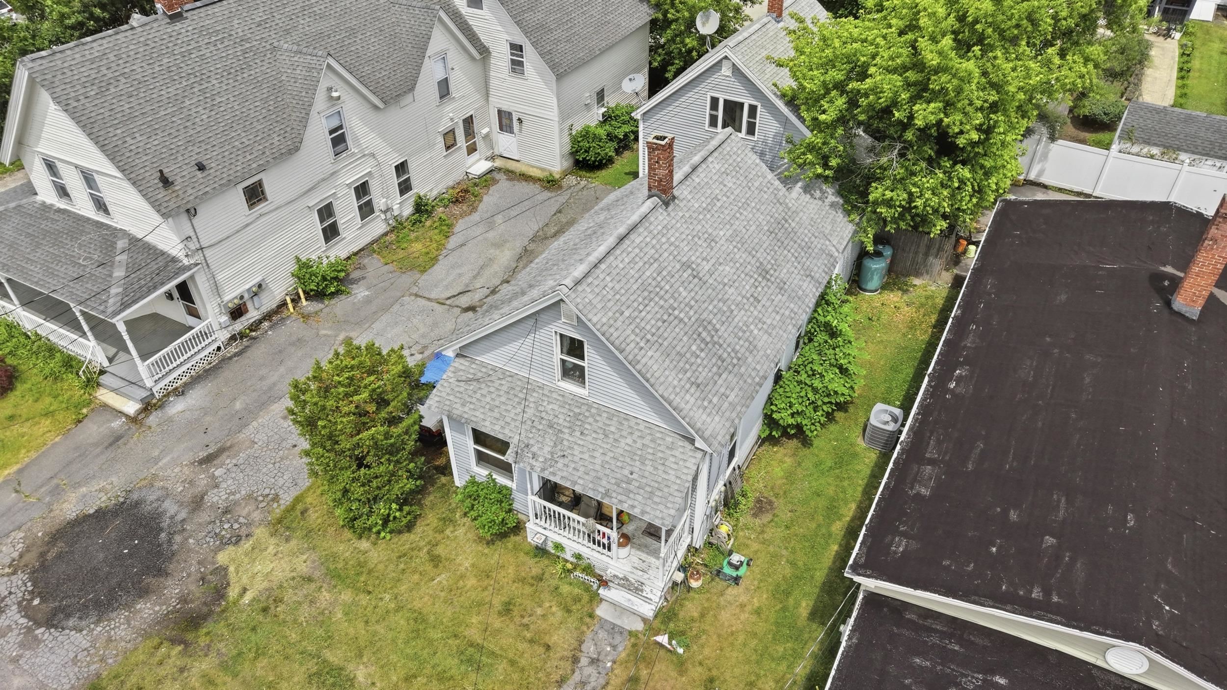 10 Birch Street Derry, NH 03038 - Photo 10 of 30