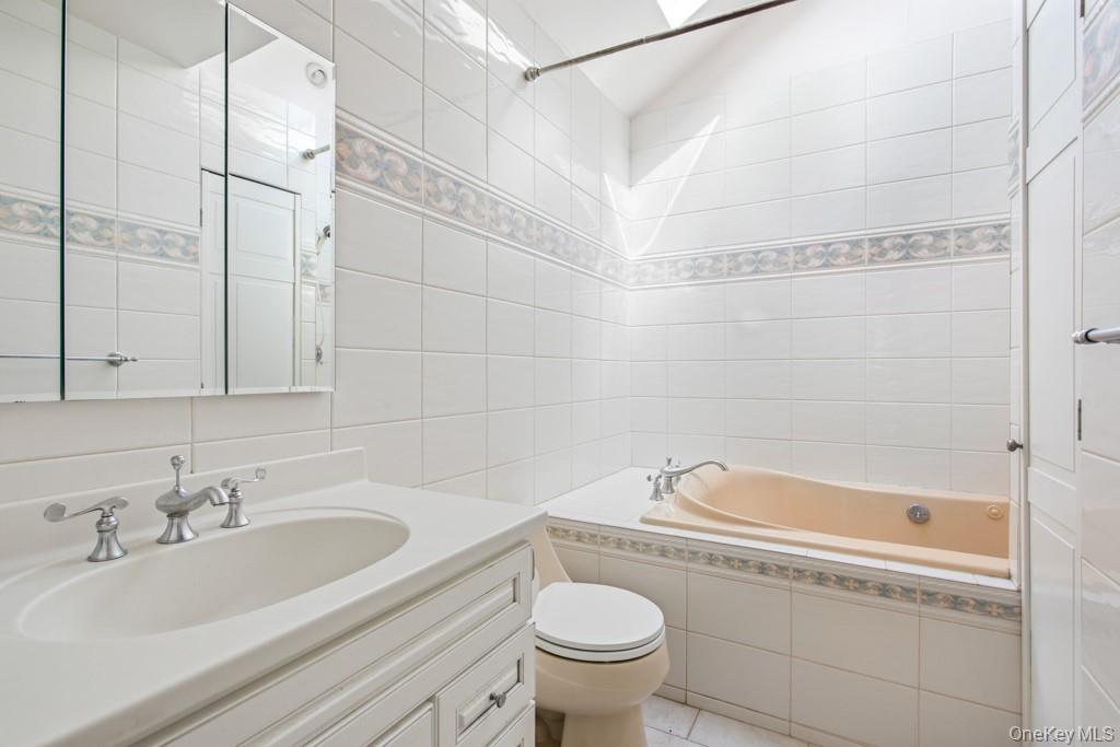 29 Montrose Road Yonkers, NY 10710 - Photo 13 of 23