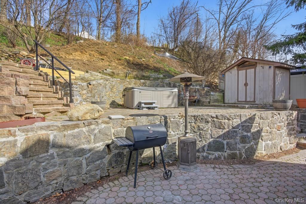 29 Montrose Road Yonkers, NY 10710 - Photo 18 of 23