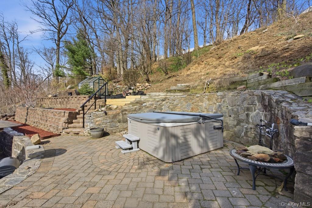 29 Montrose Road Yonkers, NY 10710 - Photo 19 of 23