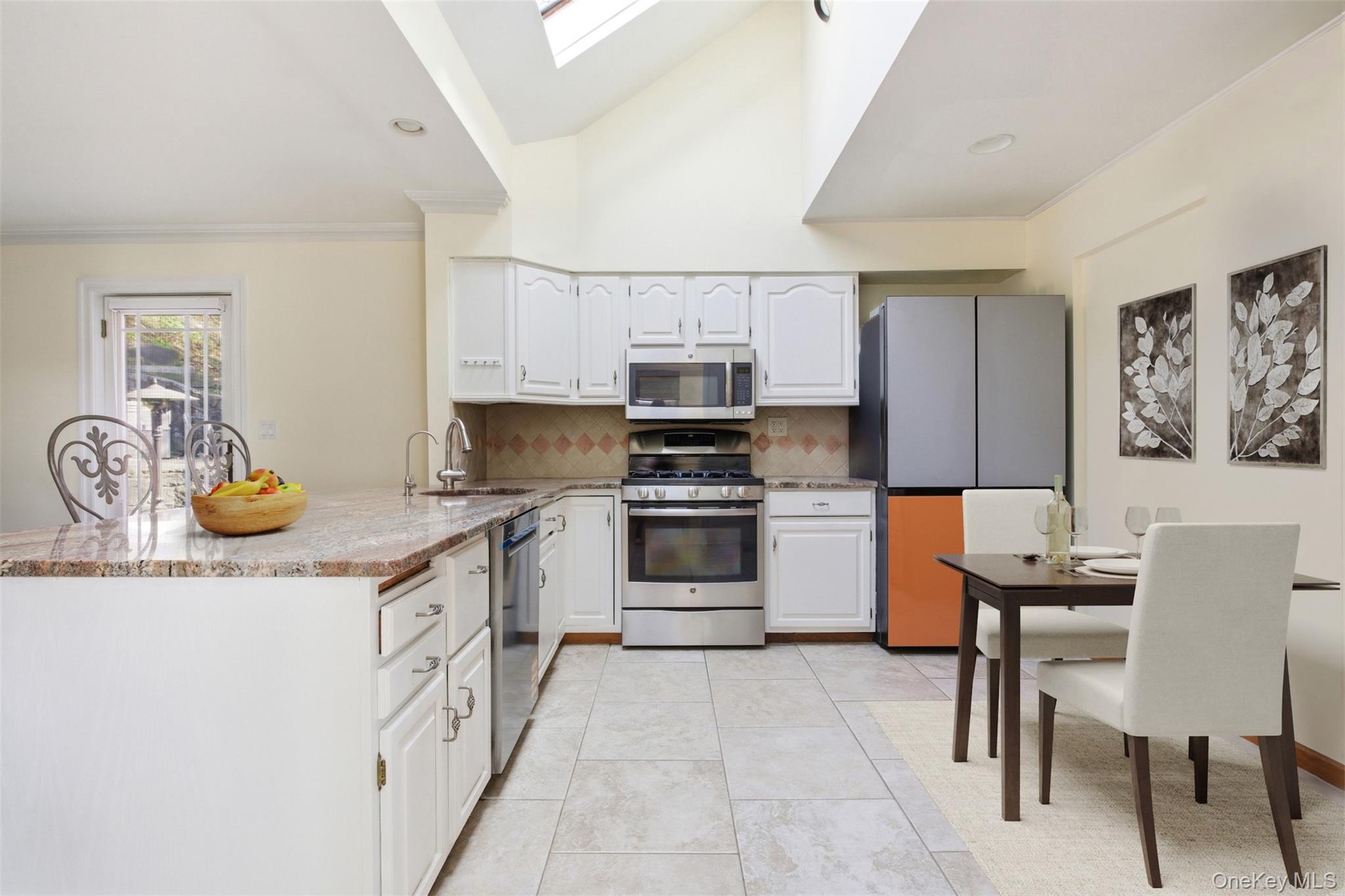 29 Montrose Road Yonkers, NY 10710 - Photo 5 of 23 Includes virtual furniture