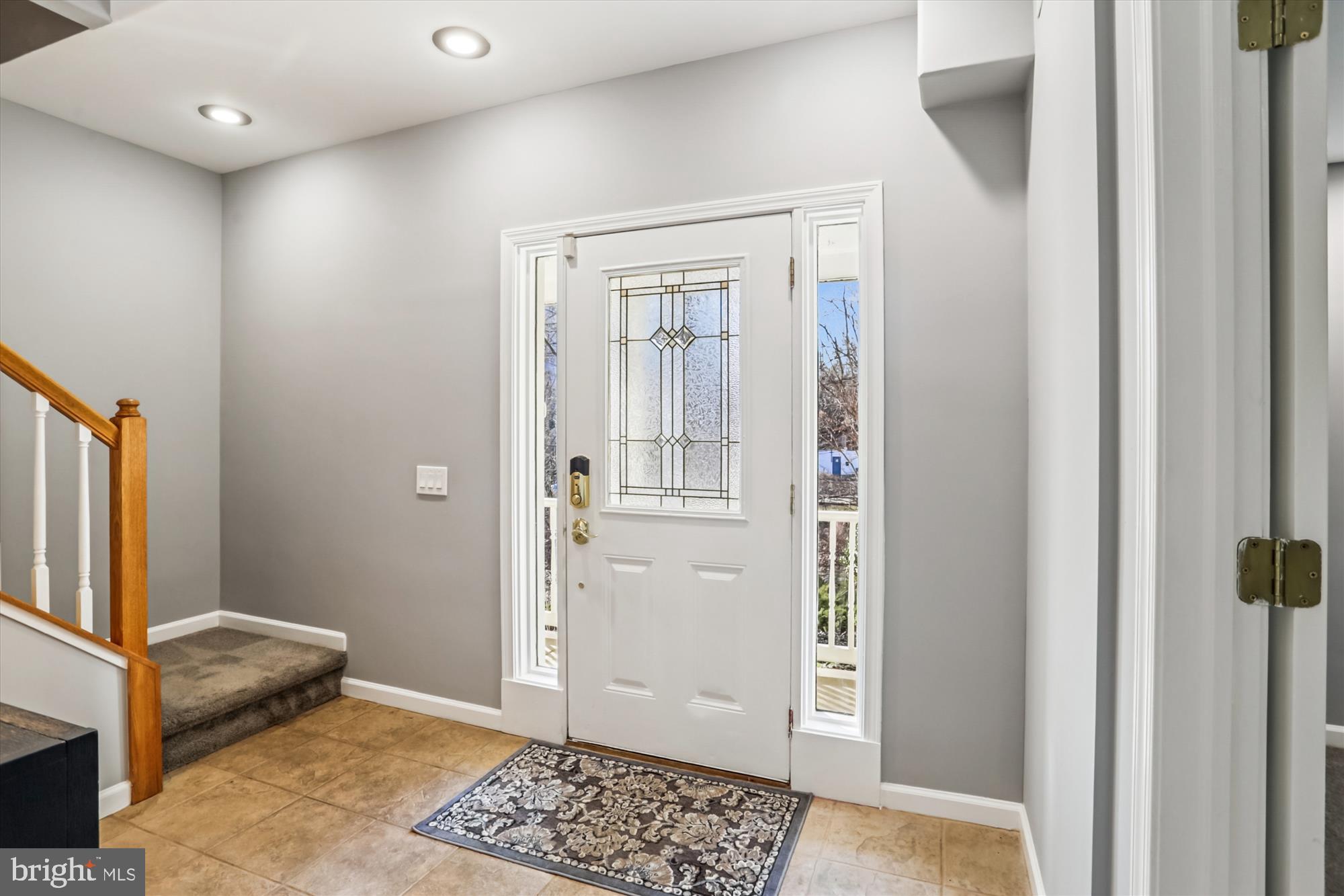 15 Ritchie Avenue Silver Spring, MD 20910 - Photo 11 of 73 Entryway