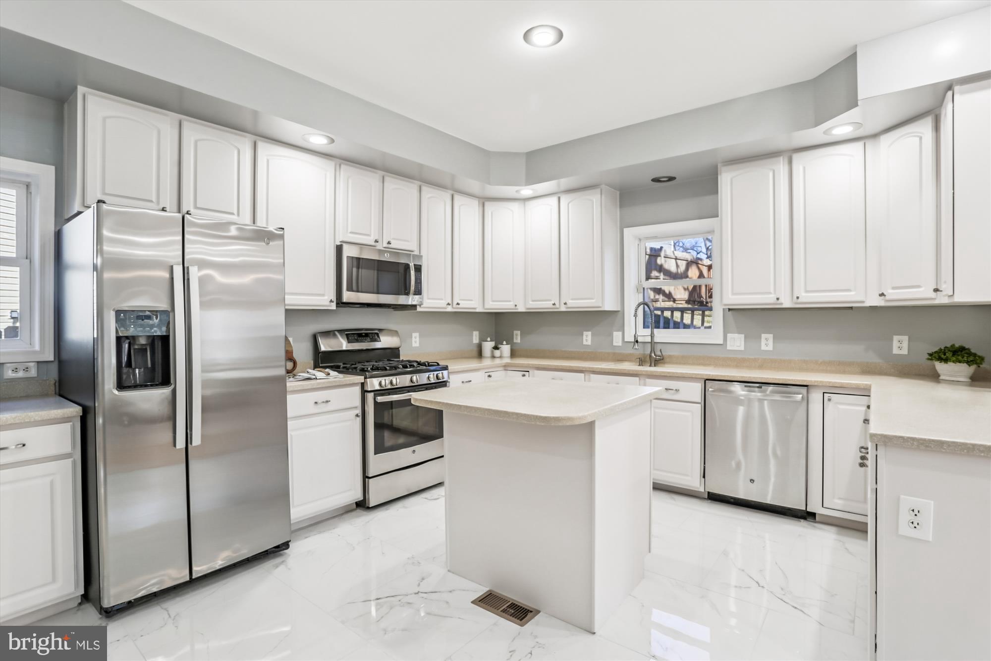 15 Ritchie Avenue Silver Spring, MD 20910 - Photo 23 of 73 Kitchen view