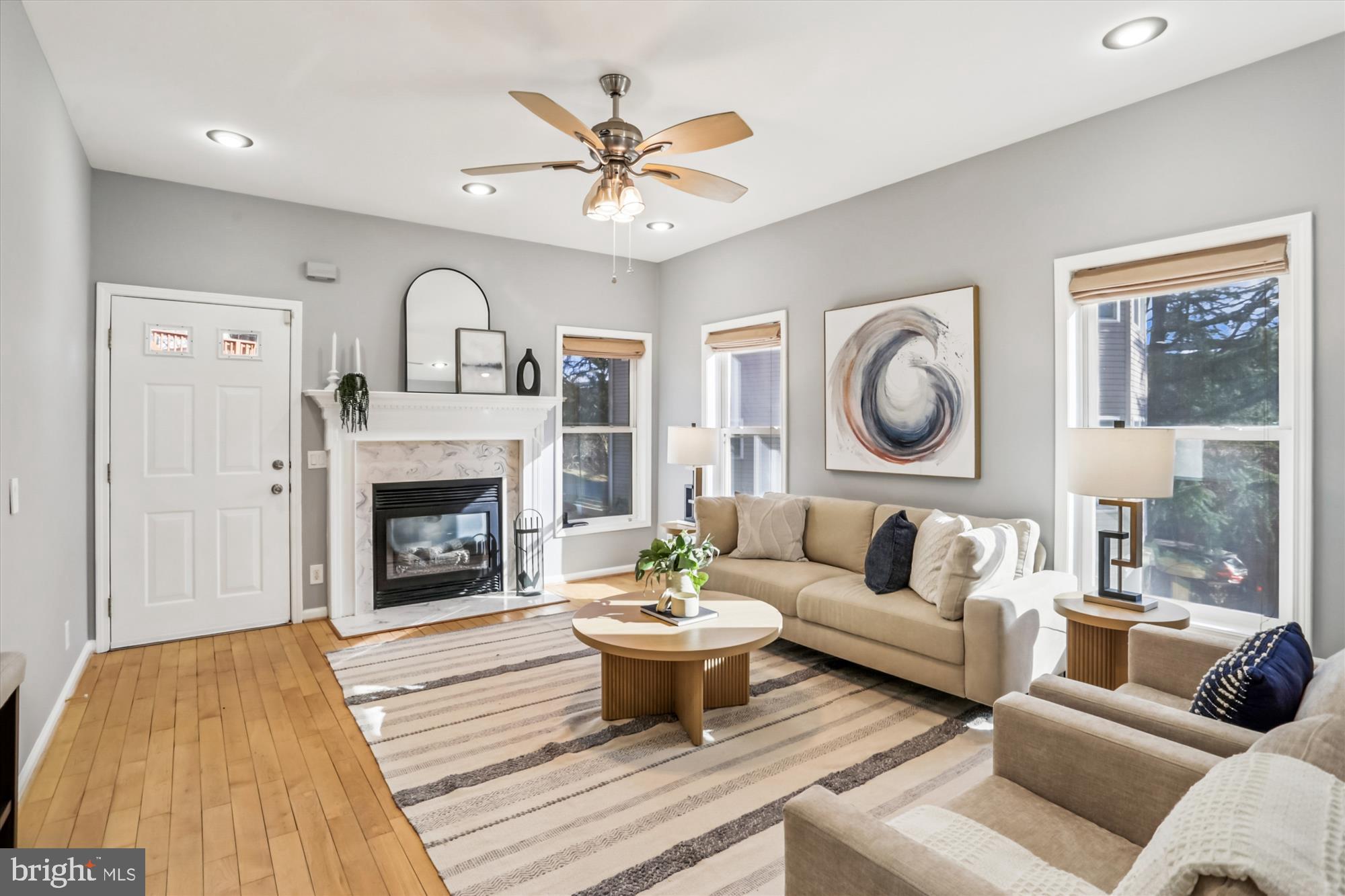 15 Ritchie Avenue Silver Spring, MD 20910 - Photo 4 of 73 Family Room w/door to back area
