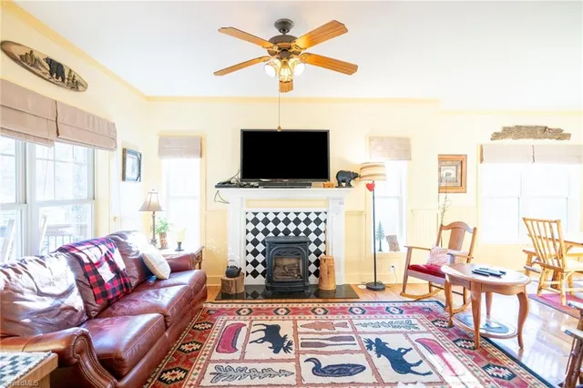 $685,000 | 703 Powder Horn Mountain Road, Deep Gap, NC 28618