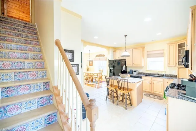 $685,000 | 703 Powder Horn Mountain Road, Deep Gap, NC 28618