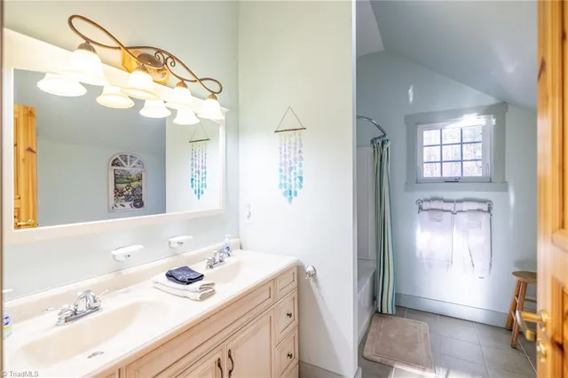 $685,000 | 703 Powder Horn Mountain Road, Deep Gap, NC 28618