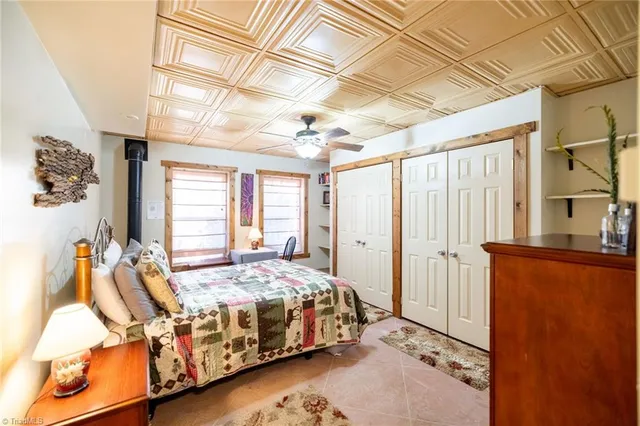 $685,000 | 703 Powder Horn Mountain Road, Deep Gap, NC 28618