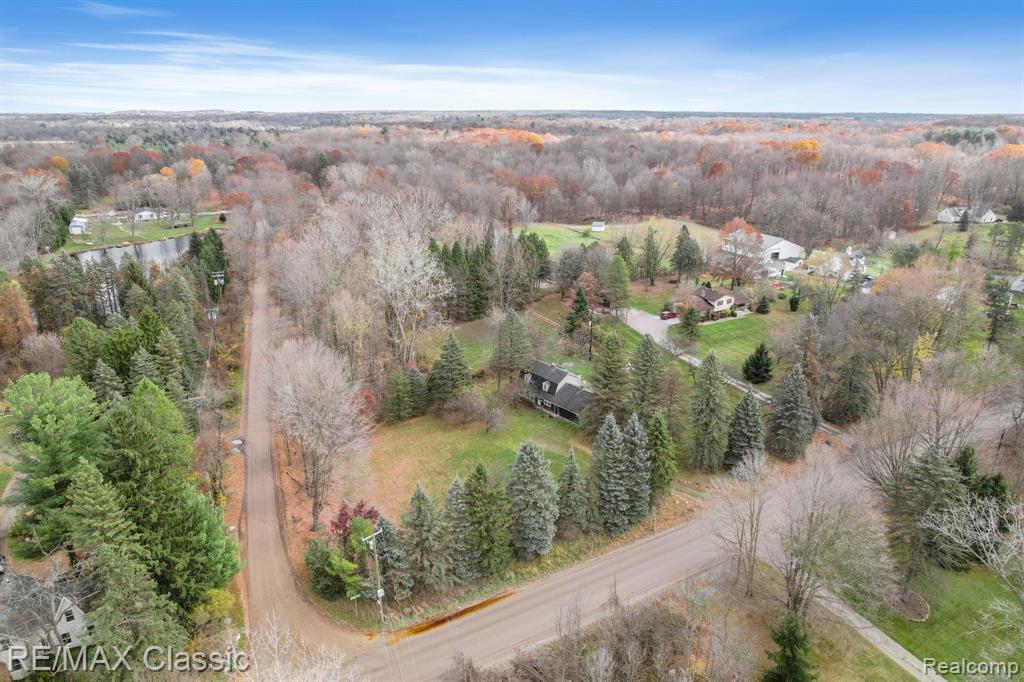 2670 Lake George Road Leonard, MI 48367 - Photo 3 of 31