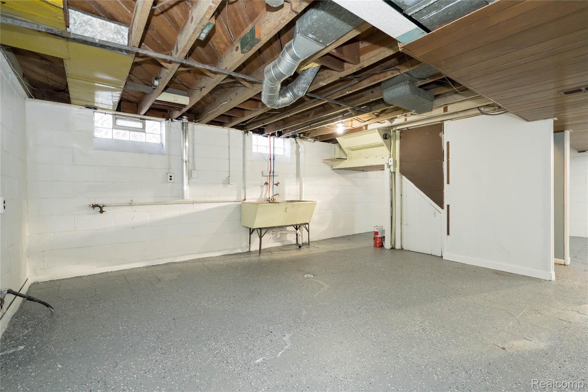 21986 Moross Road Grosse Pointe, MI 48236 - Photo 42 of 49 DSC08850.jpg