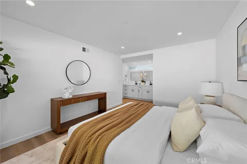 $1,849,000 | 9202 Aloha Drive, Huntington Beach, CA 92646