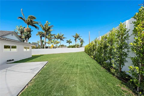 $1,849,000 | 9202 Aloha Drive, Huntington Beach, CA 92646