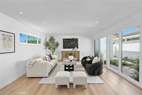 $1,849,000 | 9202 Aloha Drive, Huntington Beach, CA 92646