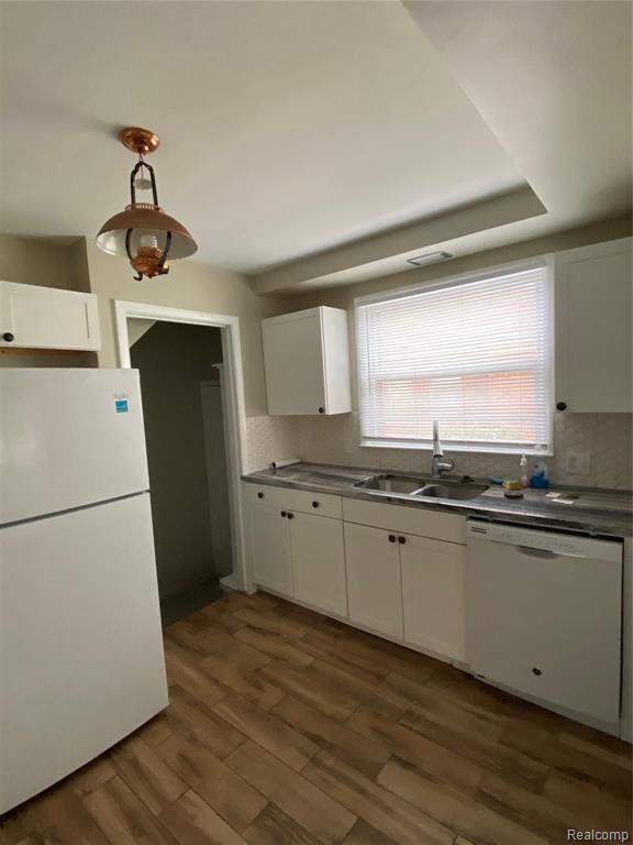 21325 Newcastle Road Harper Woods, MI 48225 - Photo 8 of 23