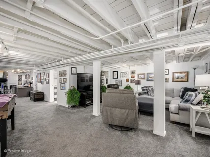 $775,000 | 2500 West Farwell Avenue, Chicago, IL 60645