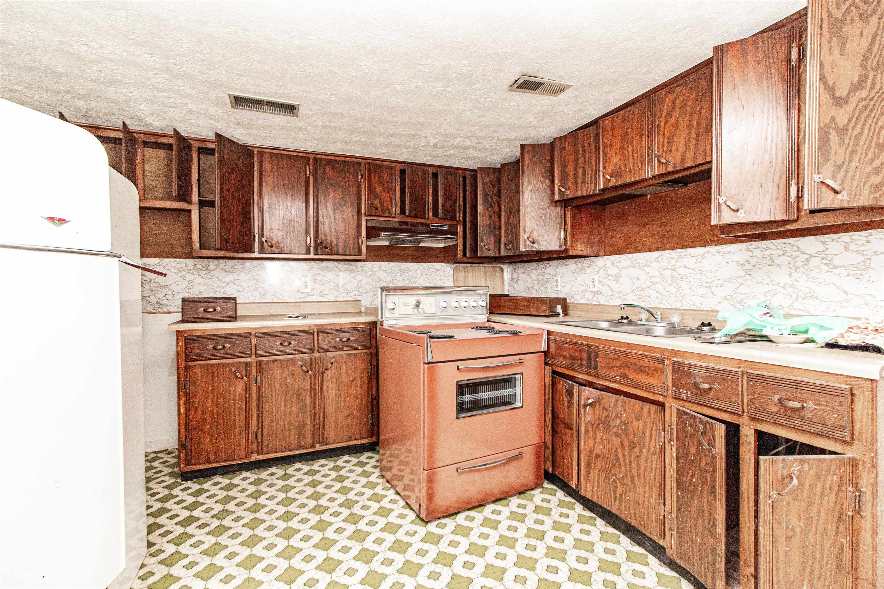 59 Bellefonte Road Russell, KY 41169 - Photo 15 of 25