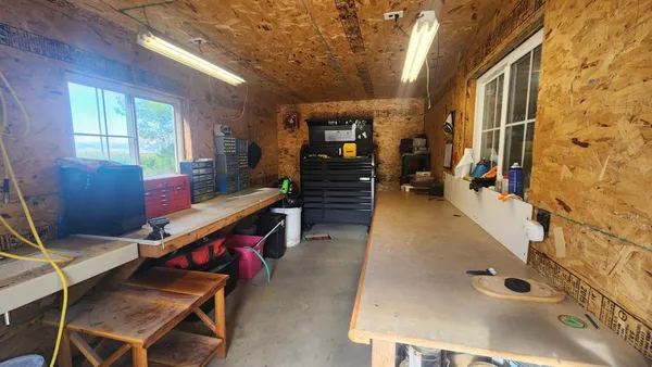 $750,000 | 573 State Highway 30, Pipestone, MN 56164