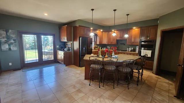 $750,000 | 573 State Highway 30, Pipestone, MN 56164